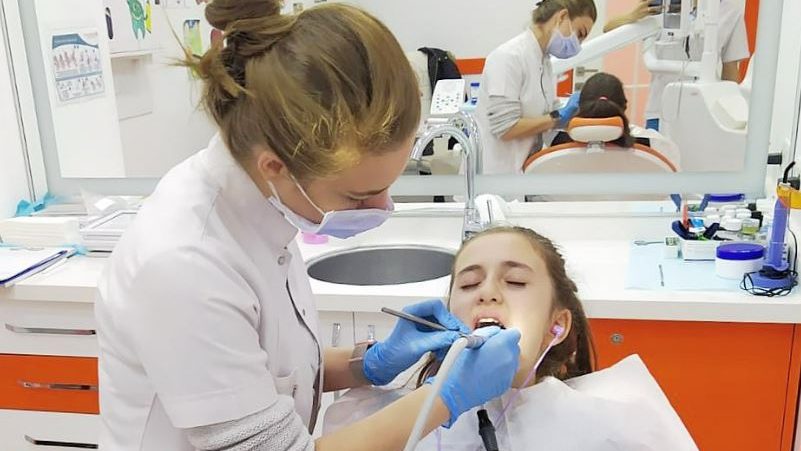 İzmirde çocuk diş doktoru